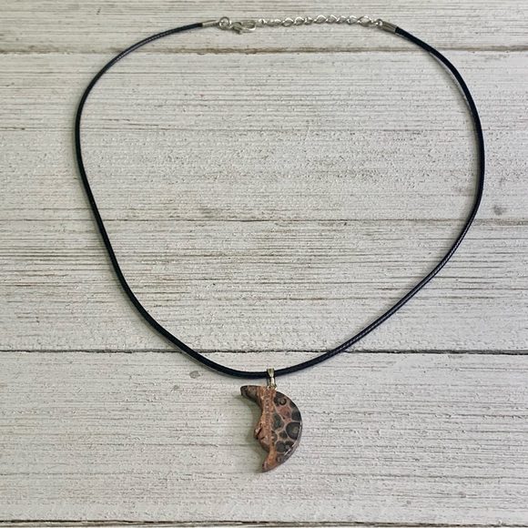 Leopardskin Jasper Carved Man in the Moon Face Pendant Necklace Chakra Healing - Picture 5 of 8
